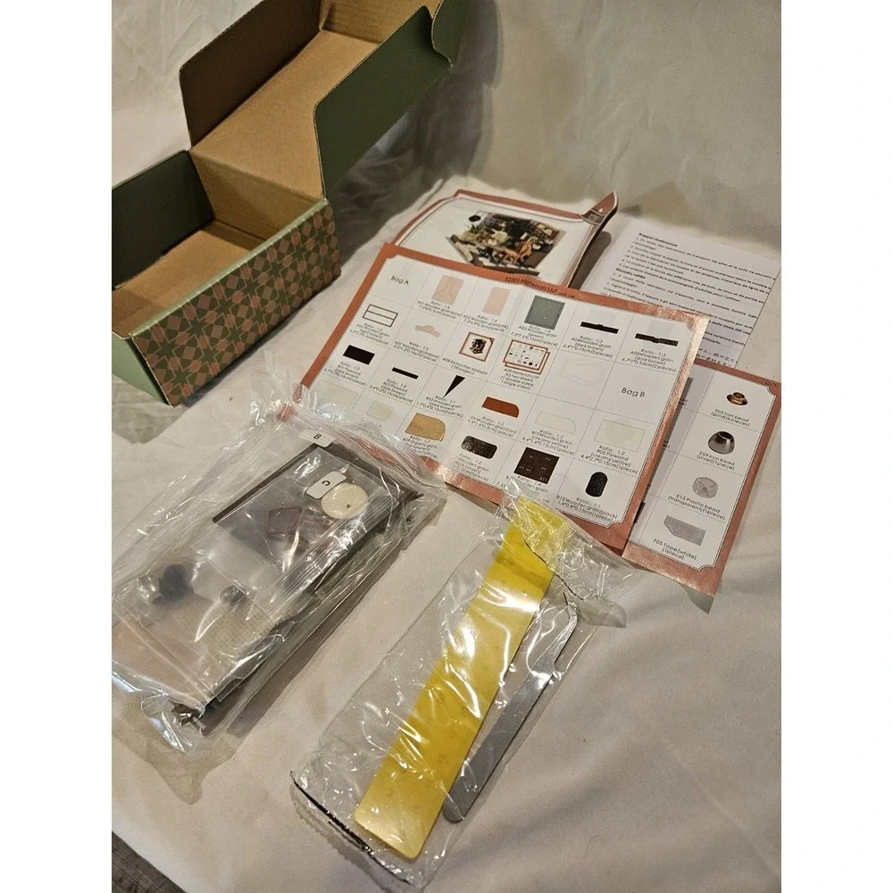 DIY Miniature Coffee Shop Dollhouse Kit‎ Transit Coffee S2301